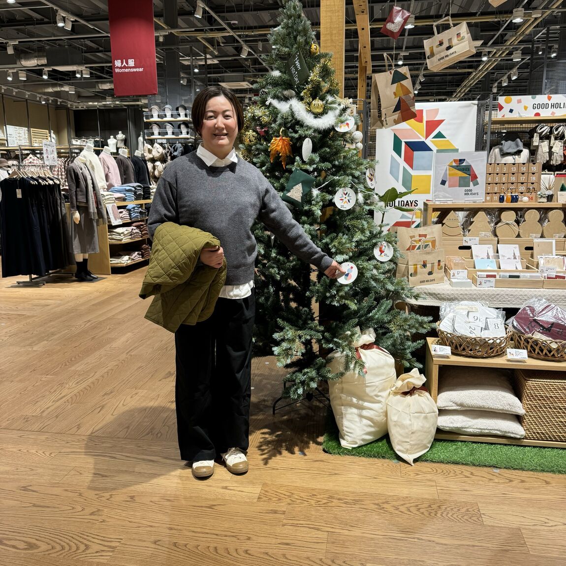 新潟河渡新町】身長169cm 婦人クルーネックセーターコーデ｜ 無印良品